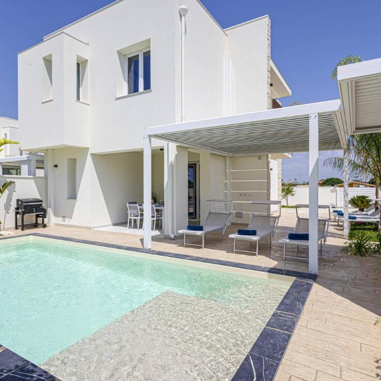 Villa Selene by Villa Plus - Villa - 1