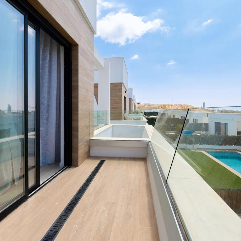 CAMPANA BAY Luxury Villa - Villa - 40