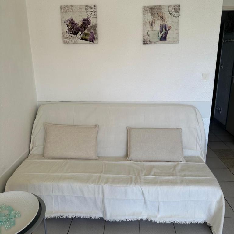 Vue étang et montagnes avec piscines - Appartement 1 Chambre - 24
