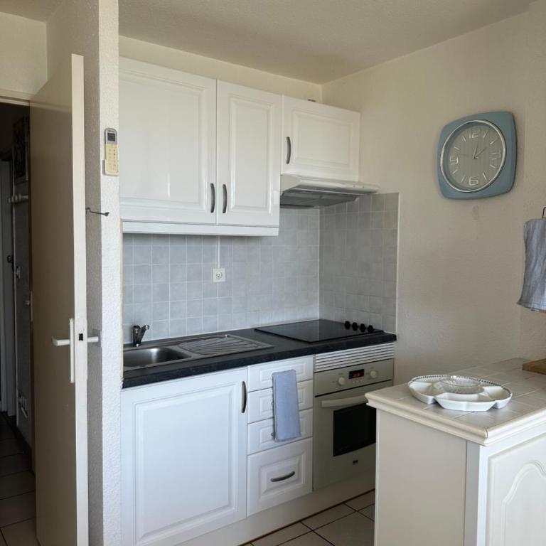Vue étang et montagnes avec piscines - Appartement 1 Chambre - 26