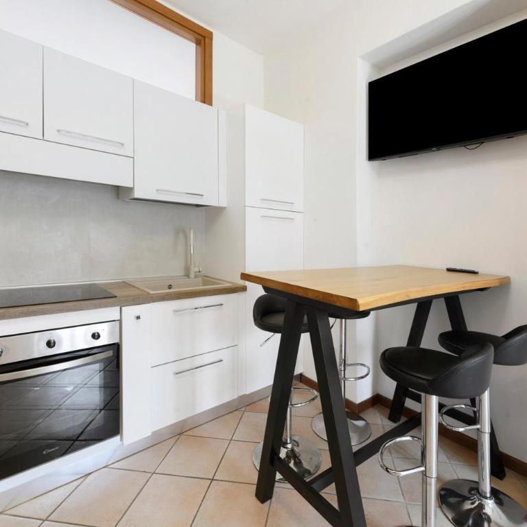 Zoe Holiday Home - Appartamento con doccia - 8