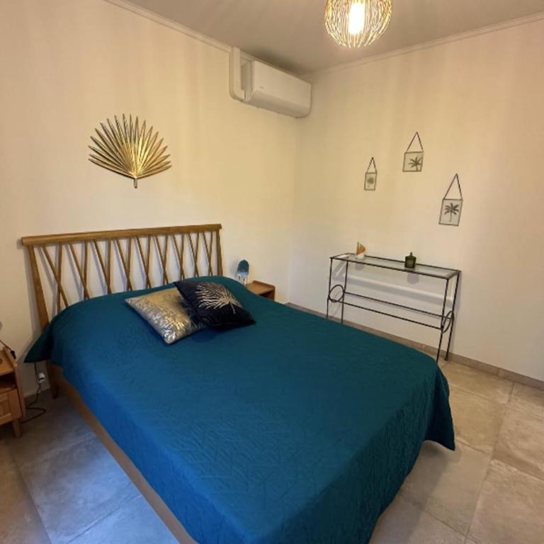 Pretty harbour house with garden - Maison de Vacances - 9
