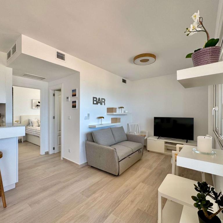 Beachfront 1-Bed Apt Sea View Orihuela Costa - Apartamento - 6