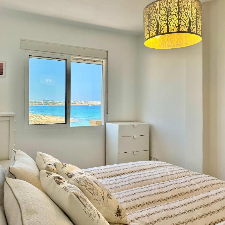 Beachfront 1-Bed Apt Sea View Orihuela Costa - Apartamento - 18