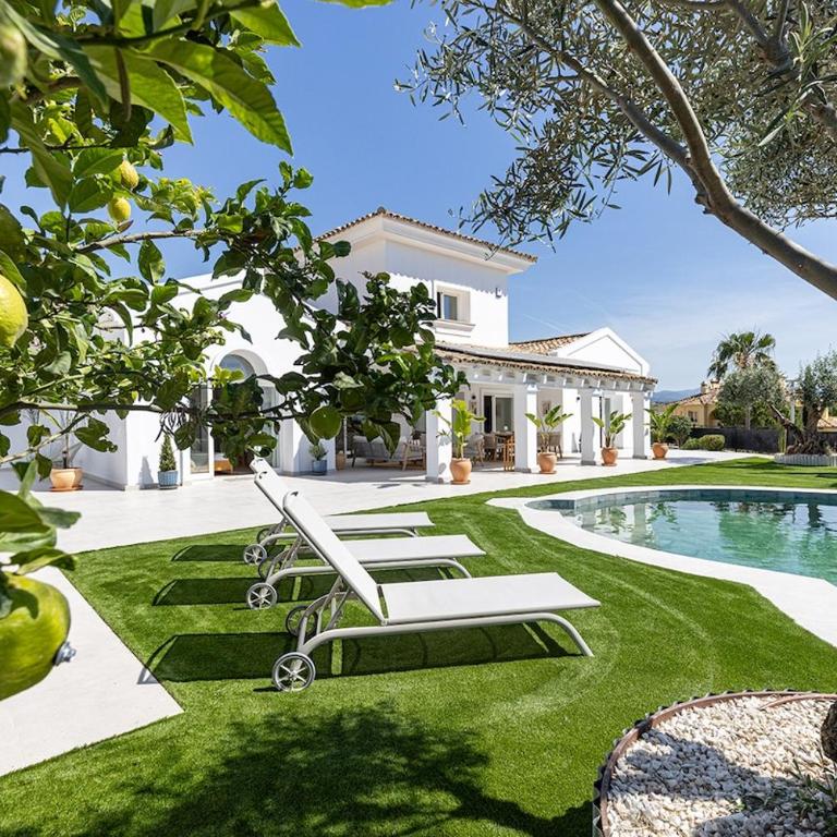 Villa close to the beach sea views - Villa - 1