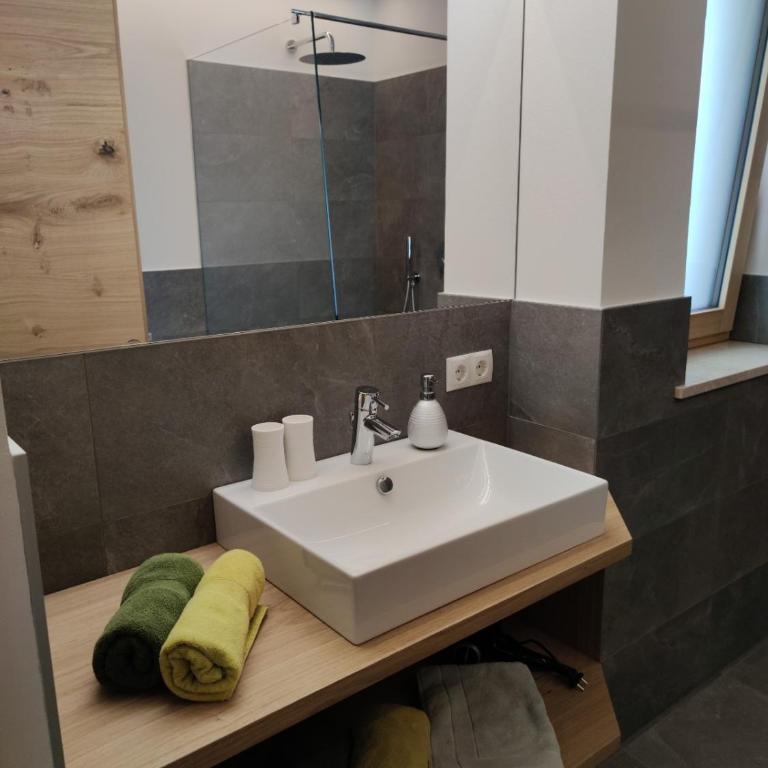 Highlight Apartments - Appartamento con 2 Camere da Letto, Balcone e Terrazza - 5