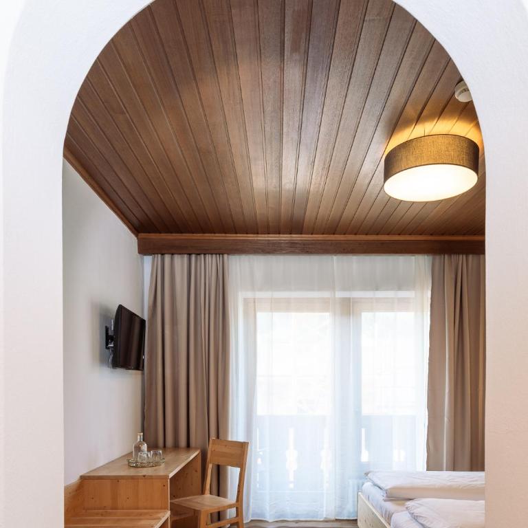 Hotel Hello - Camera Matrimoniale Deluxe con Balcone - 7