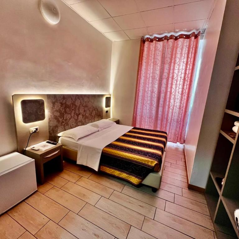 Hotel principe - Camera Matrimoniale con Bagno Privato - 1