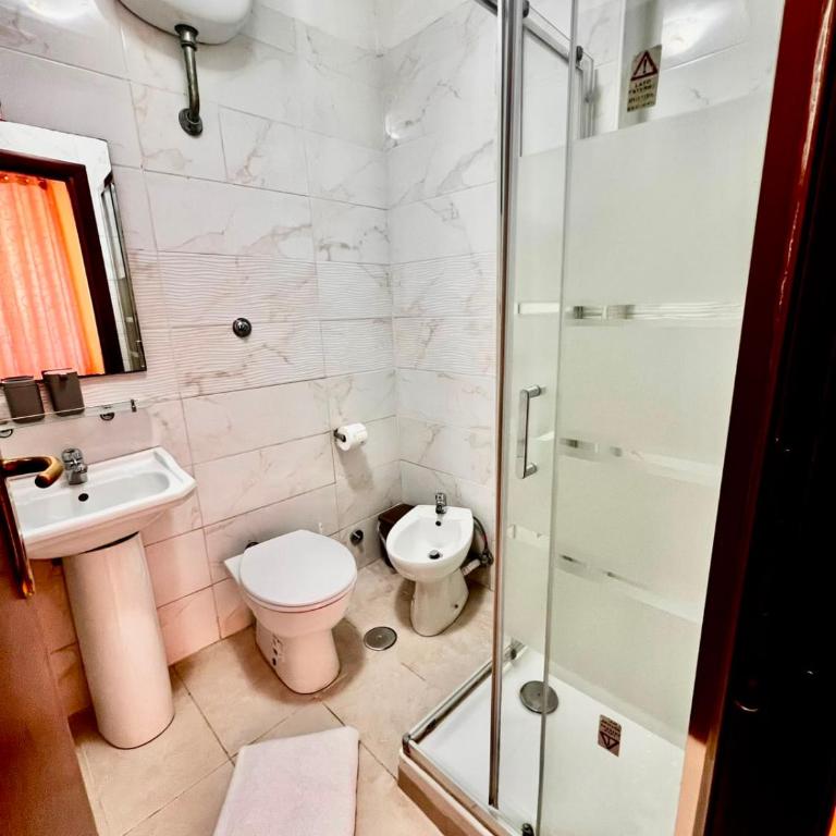 Hotel principe - Camera Matrimoniale con Bagno Privato - 14