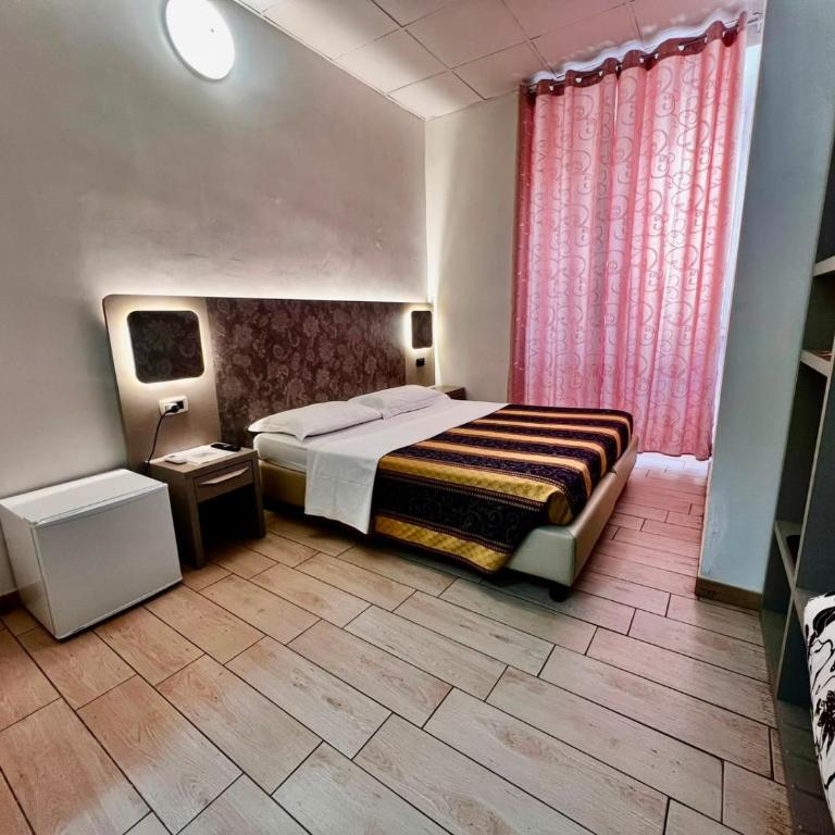Hotel principe - Camera Matrimoniale con Bagno Privato - 16