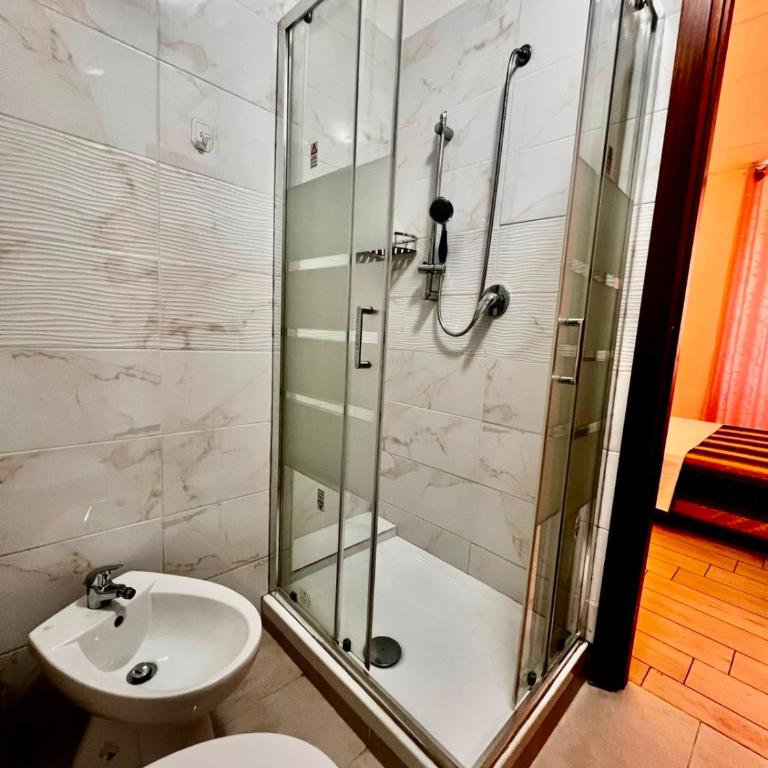Hotel principe - Camera Matrimoniale con Bagno Privato - 3