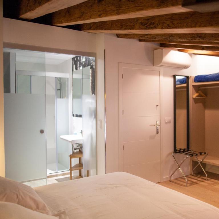 Host & Home - Double Room - 2