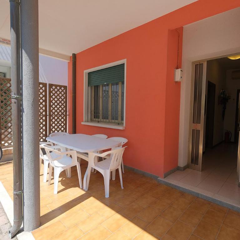 CASA ROSSA TOMASINI Appartamento per famiglie, tre camere , spiaggia compresa - Appartamento con 3 Camere da Letto - 1