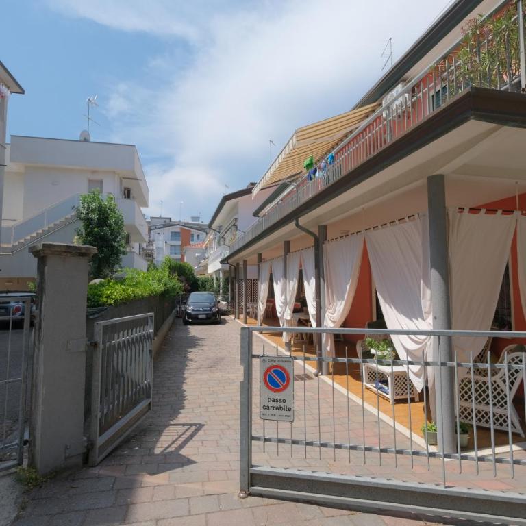 CASA ROSSA TOMASINI Appartamento per famiglie, tre camere , spiaggia compresa - Appartamento con 3 Camere da Letto - 5