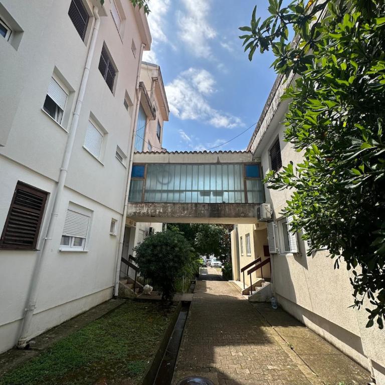 Cozy duplex apartment in Budva - One-Bedroom Apartment - 14