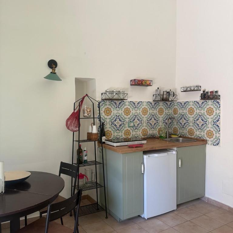 Lava House 11 - Two-Bedroom Apartment - 4