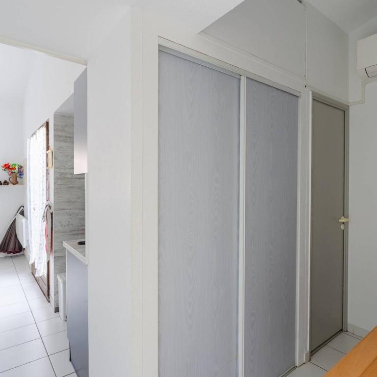 Chaleureuse Villa à Gruissan - 6 pers, Près de la Plage, Garage, Cuisine Équipée, Confort Moderne - FR-1-409A-17 - Villa - 15