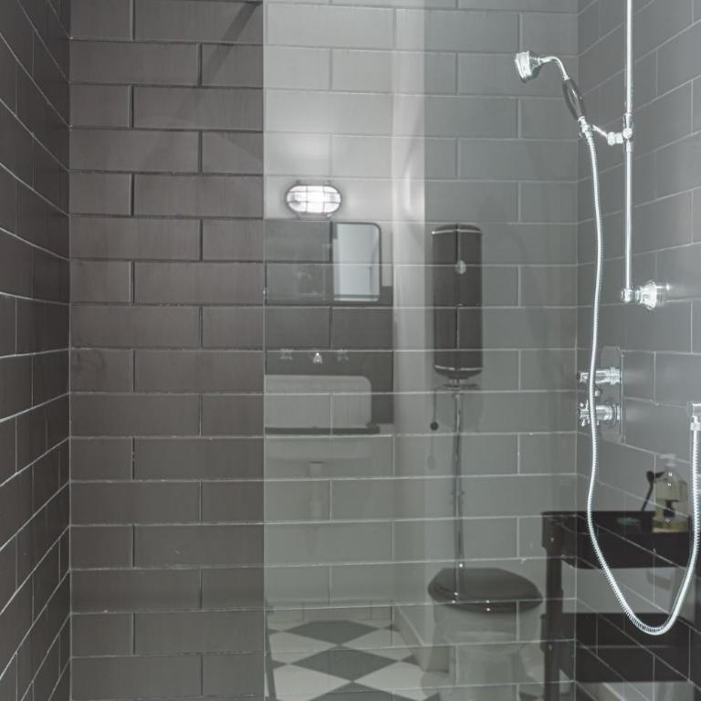 Charmant studio climatisé Bordeaux centre - Appartement - 13