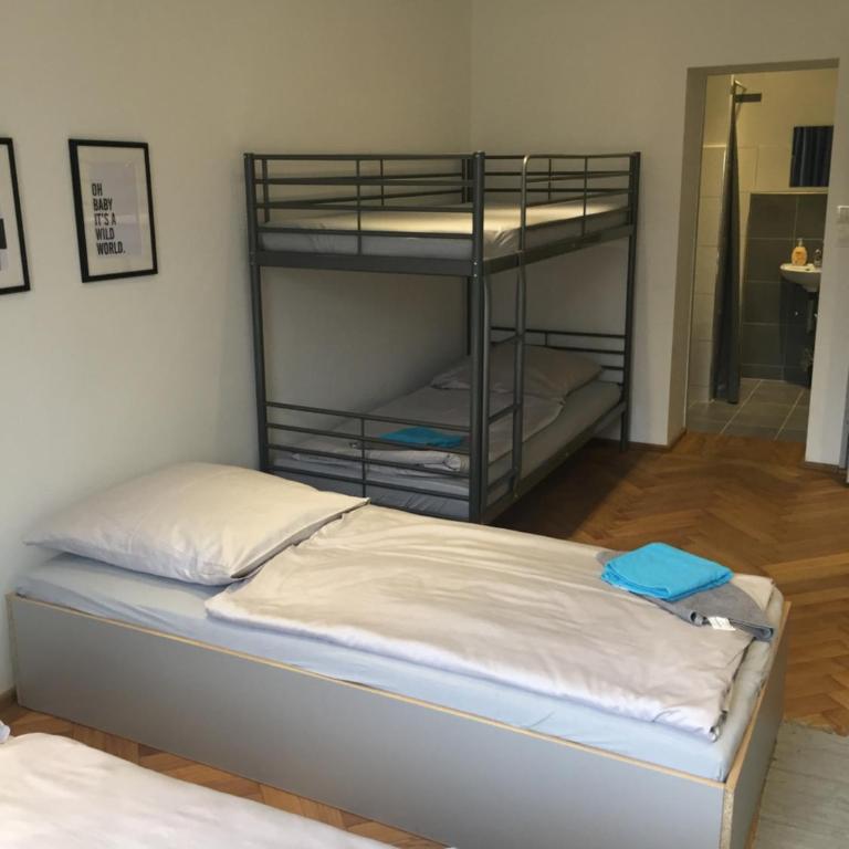 P63 City Rooms Nürnberg Center - Vierbettzimmer - 16