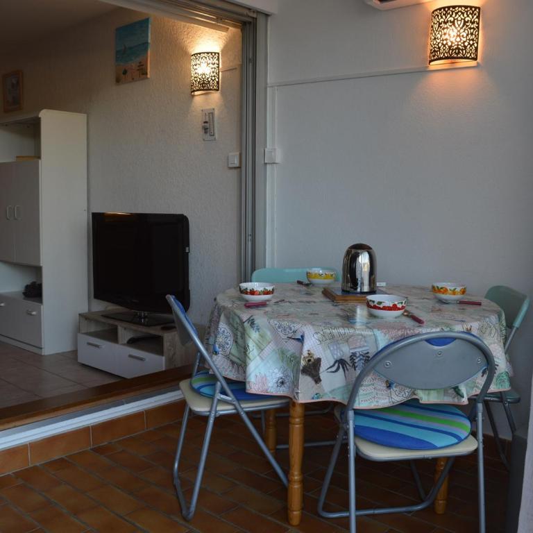 Studio 4 pers. à Port Camargue avec terrasse - FR-1-250-149 - Apartamento - 2