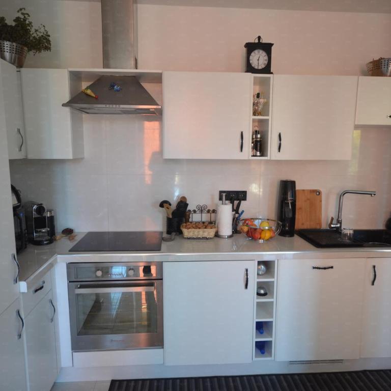 Luxueux Appartement Port de Nice - Three-Bedroom Apartment - 12
