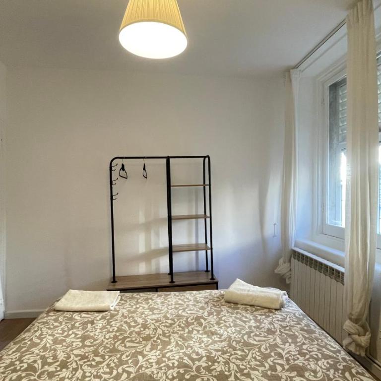 Heart of Genoa - Balcony Amazing Views - 5th Floor - No Elevator - ALWAYS OPEN - Appartamento con 3 Camere da Letto e con Balcone - 2