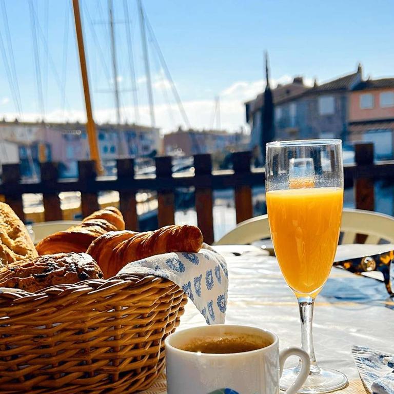 Grande maison de pêcheur proche plage - 4 terrasses, WiFi, parking - FR-1-868-23 - Ferienhaus - 16
