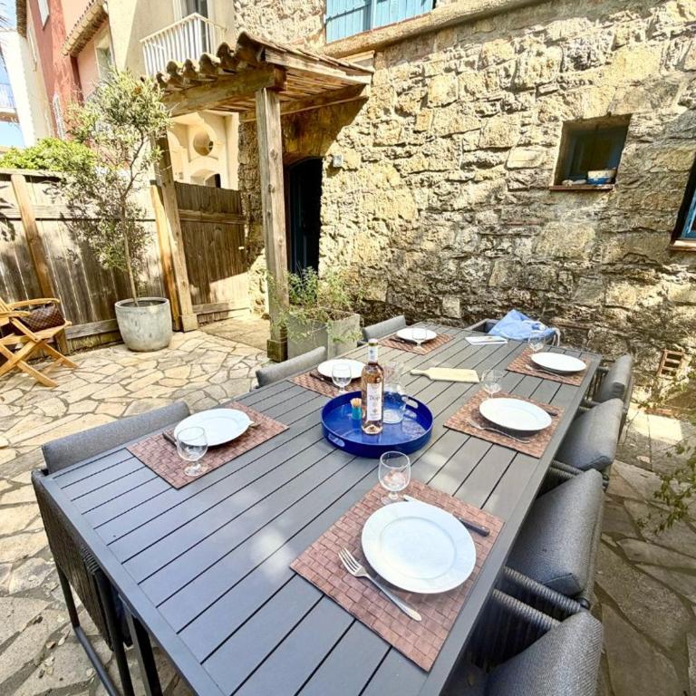 Grande maison de pêcheur proche plage - 4 terrasses, WiFi, parking - FR-1-868-23 - Ferienhaus - 32
