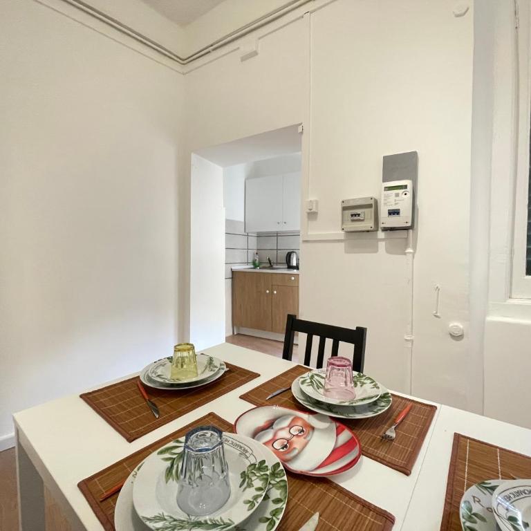 Heart of Genoa - Balcony Amazing Views - 5th Floor - No Elevator - ALWAYS OPEN - Appartamento con 3 Camere da Letto e con Balcone - 19