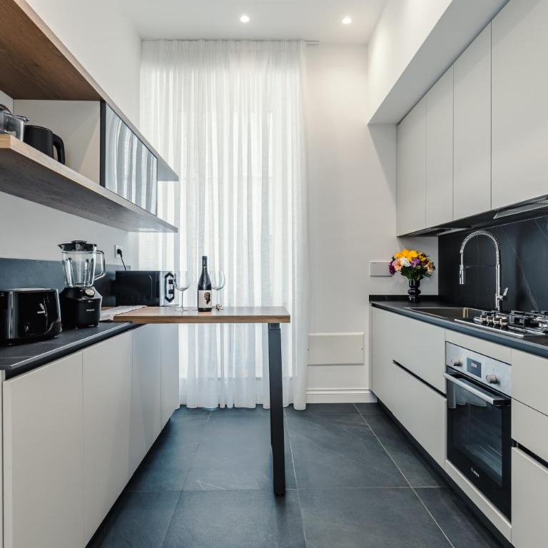 AT 203 - NEW and spacious designer apartment near the Vatican - Appartamento con 2 Camere da Letto - 78