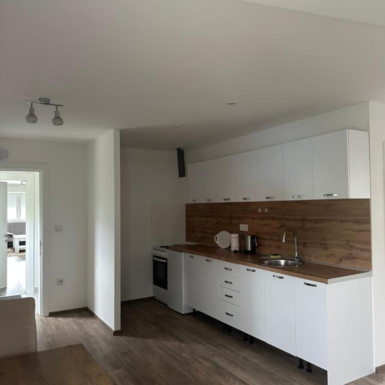 Apartmani Mujkć - Butmir - Apartman sa 2 Spavaće Sobe - 8
