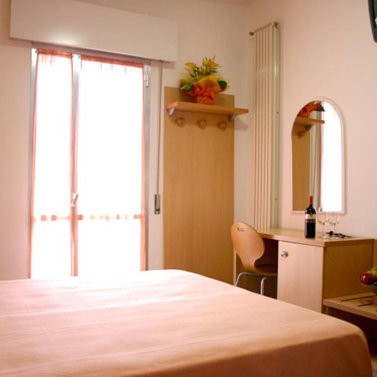 Hotel Della Motta - Camera Standard Matrimoniale/Doppia con Letti Singoli - 7