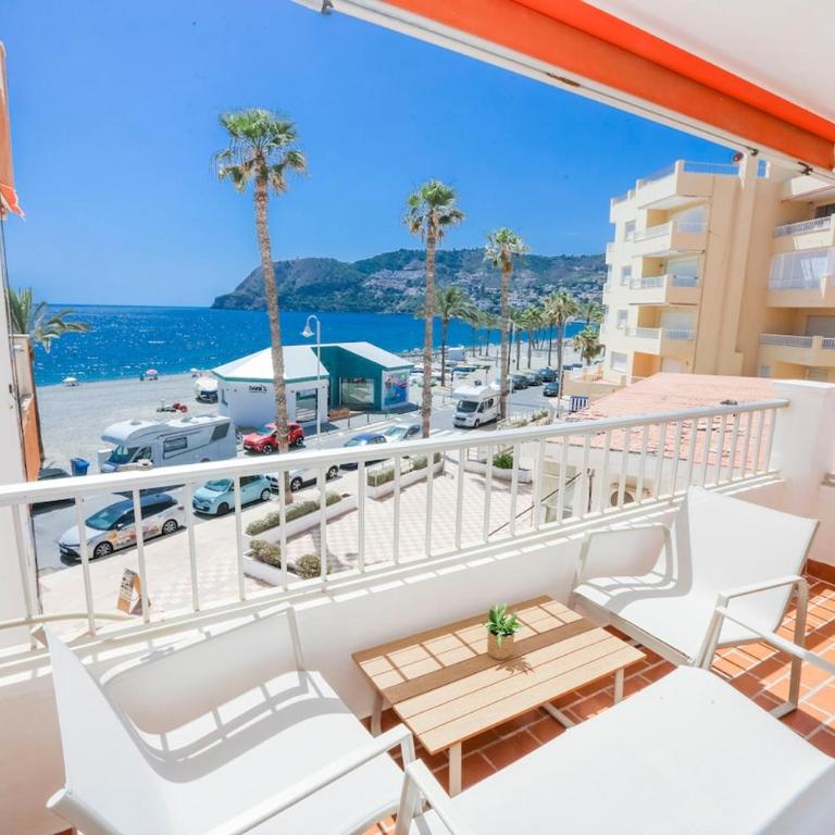 Beachfront Bliss, Terrace & Stunning Sea Views - Two-Bedroom Apartment - 1
