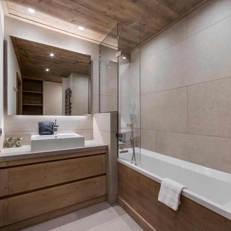 Bel appartement 4 pièces avec terrasse et parking, à 350m du centre de Val d'Isère - FR-1-567-40 - Apartment (8 Erwachsene) - 13