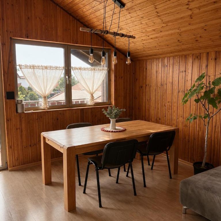 Großzügige Ferienwohnung in Vogt mit Balkon und Alpenblick - Apartment mit 2 Schlafzimmern - 1