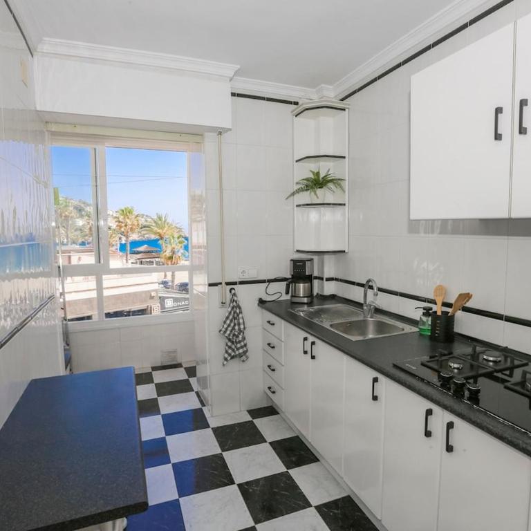 Beachfront Bliss, Terrace & Stunning Sea Views - Two-Bedroom Apartment - 11