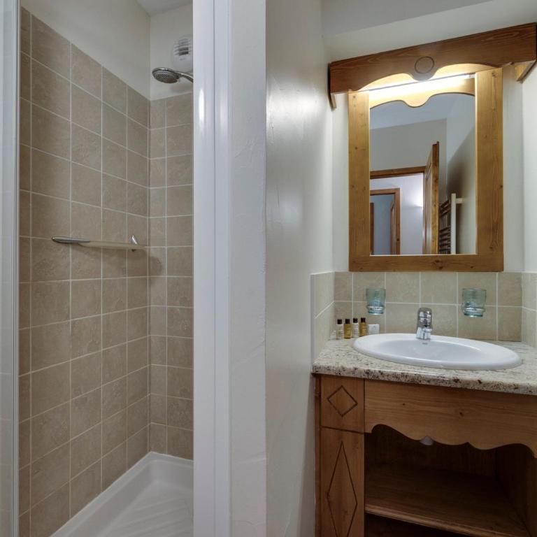 Appartement Arc 1950 Skis aux Pieds avec Piscines et Jacuzzi - Appartement 2 Chambres - 12