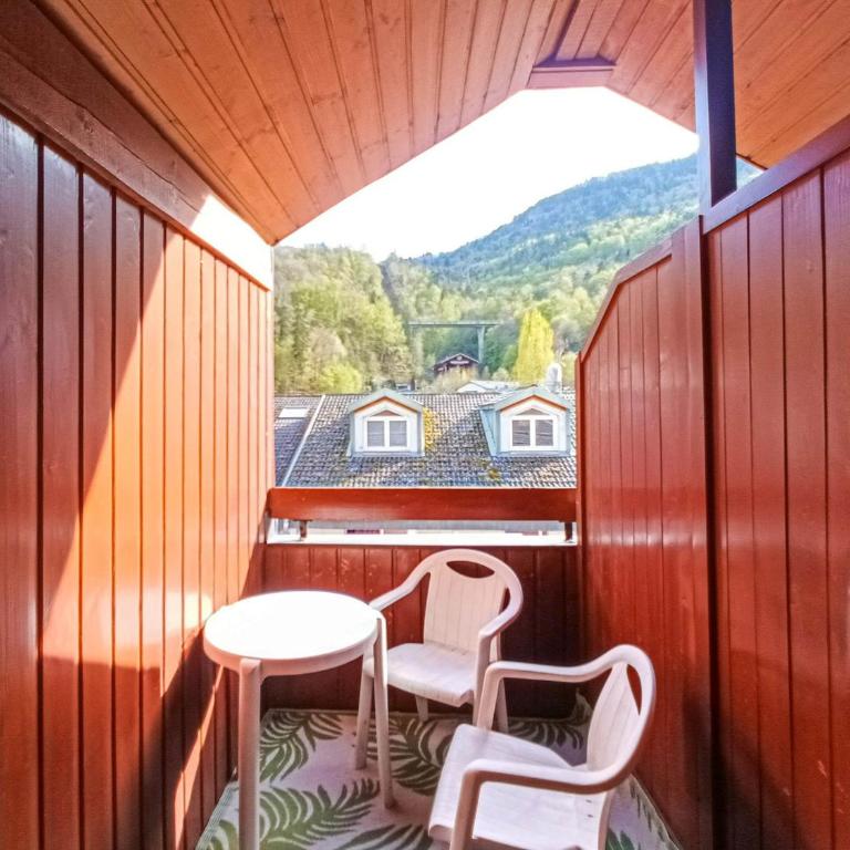 Studio avec balcon au centre de Brides-les-Bains, WiFi et parking - Studio - 11