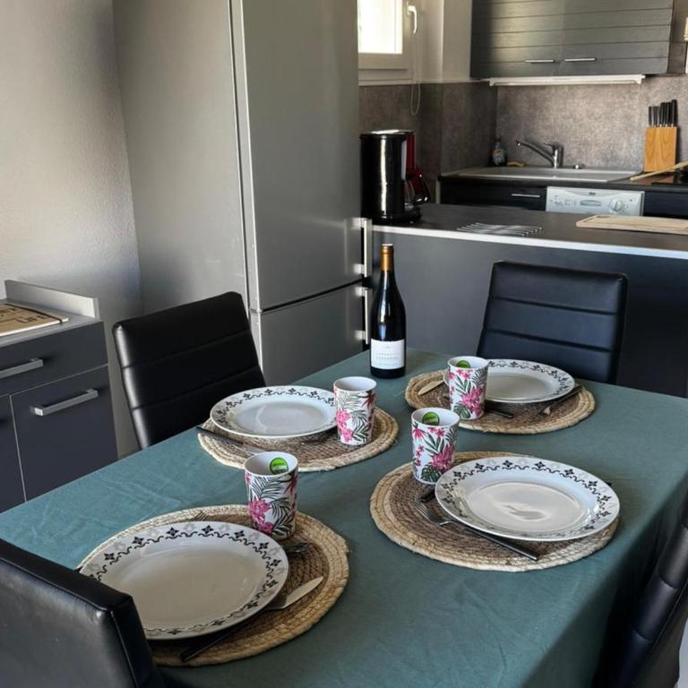 Appartement 2** avec loggia, parking, à 5 min de la plage - Argelès-sur-Mer - FR-1-732-10 - Appartement - 8