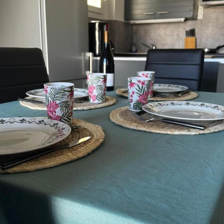 Appartement 2** avec loggia, parking, à 5 min de la plage - Argelès-sur-Mer - FR-1-732-10 - Appartement - 10