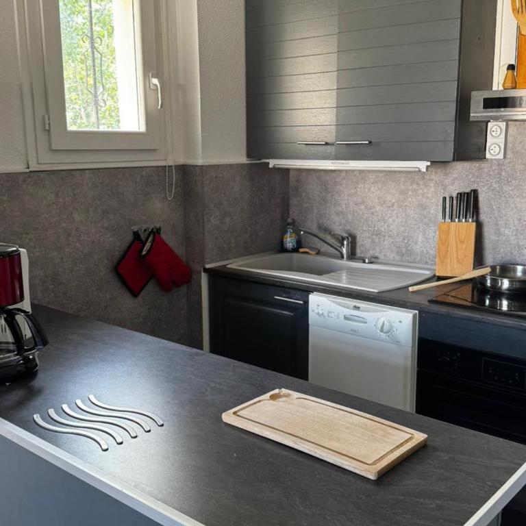 Appartement 2** avec loggia, parking, à 5 min de la plage - Argelès-sur-Mer - FR-1-732-10 - Appartement - 12