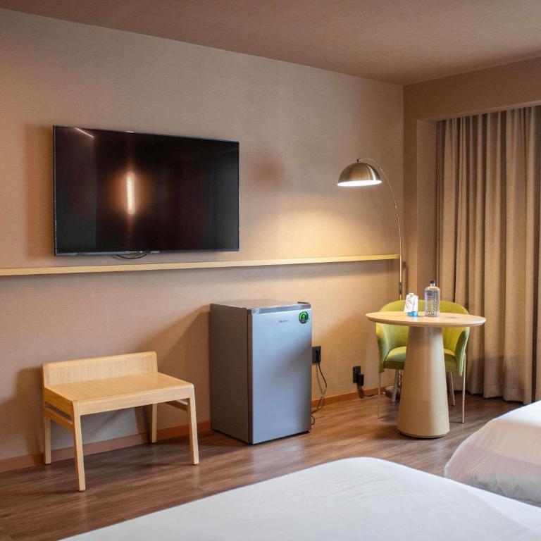 Novotel Monterrey Valle - Habitación Doble Executive con 2 camas dobles - 5