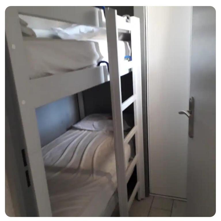 Thalassa - Two-Bedroom Apartment - 7