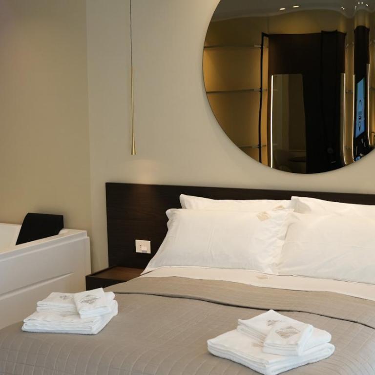 Manoli Luxury Rooms - Camera Deluxe - 5