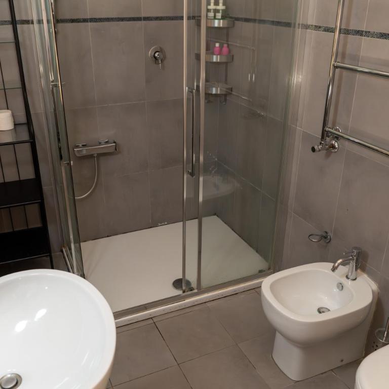 Villa Aureliana with pool near San Peter - Camera Familiare con Bagno Privato - 10