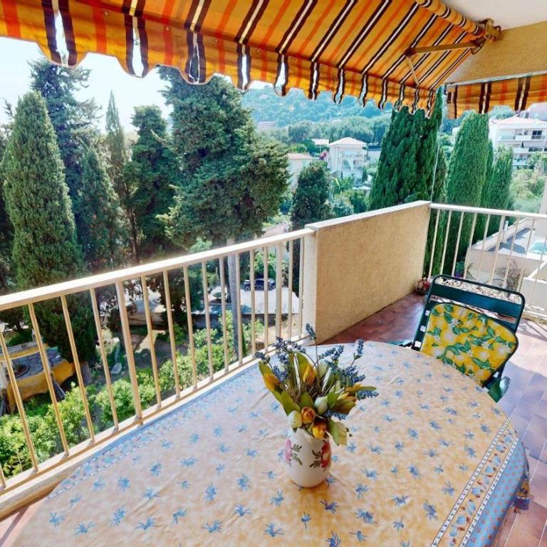 1FR - Grand 3P avec terrasse et parking - Appartement 2 Chambres - 1