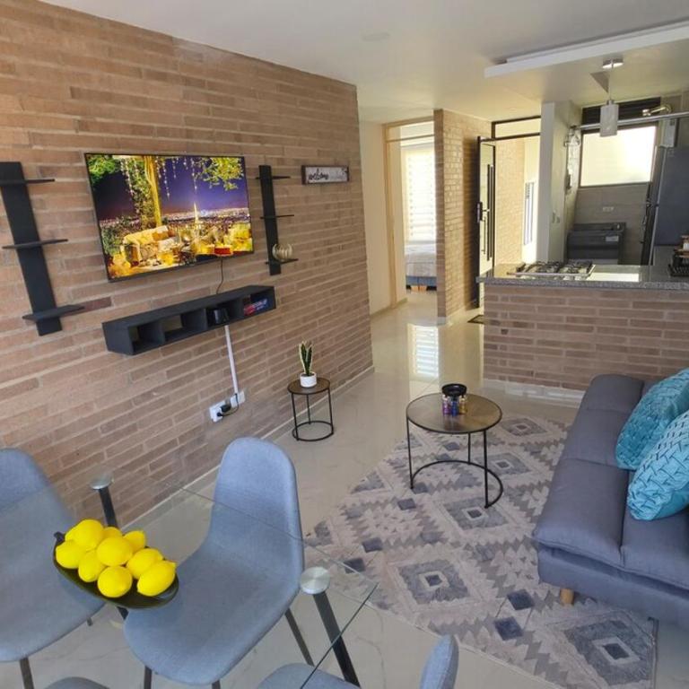 Apto Descanso 2 hab para 5, parqueadero - Apartamento de 3 dormitorios - 1