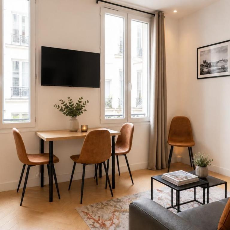 TheBlueStay 350 - Stunning Apt in République - Appartement - 4