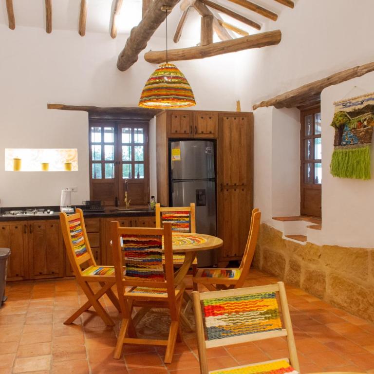 Refugio Ecoturístico Villa Clarita - Habitación Cuádruple - vistas al jardín - 4