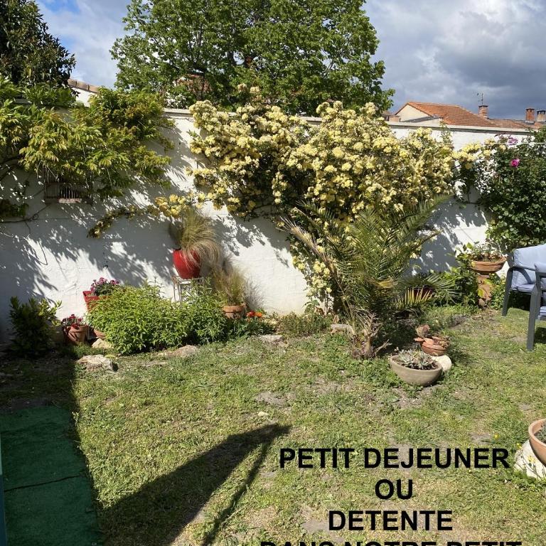 Côté Court - Chambre Double avec Terrasse - 15